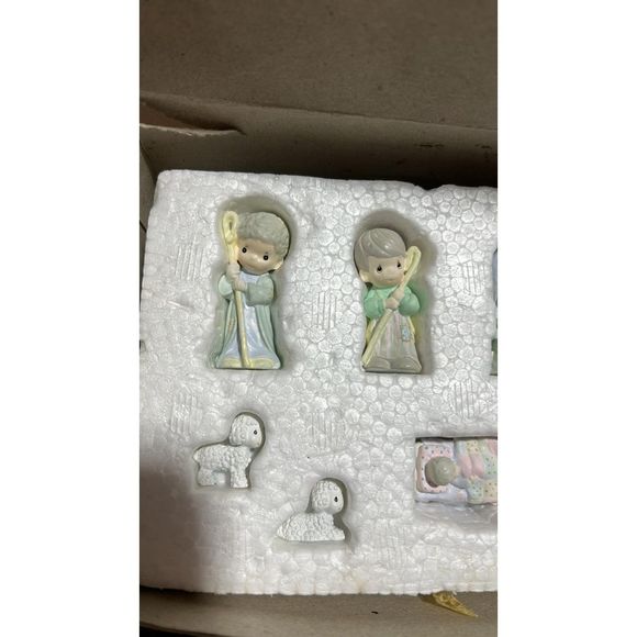 Enesco Precious Moments Miniature Nativity Set Painted Pewter Nine 9 Pieces 1989 - Picture 4 of 7